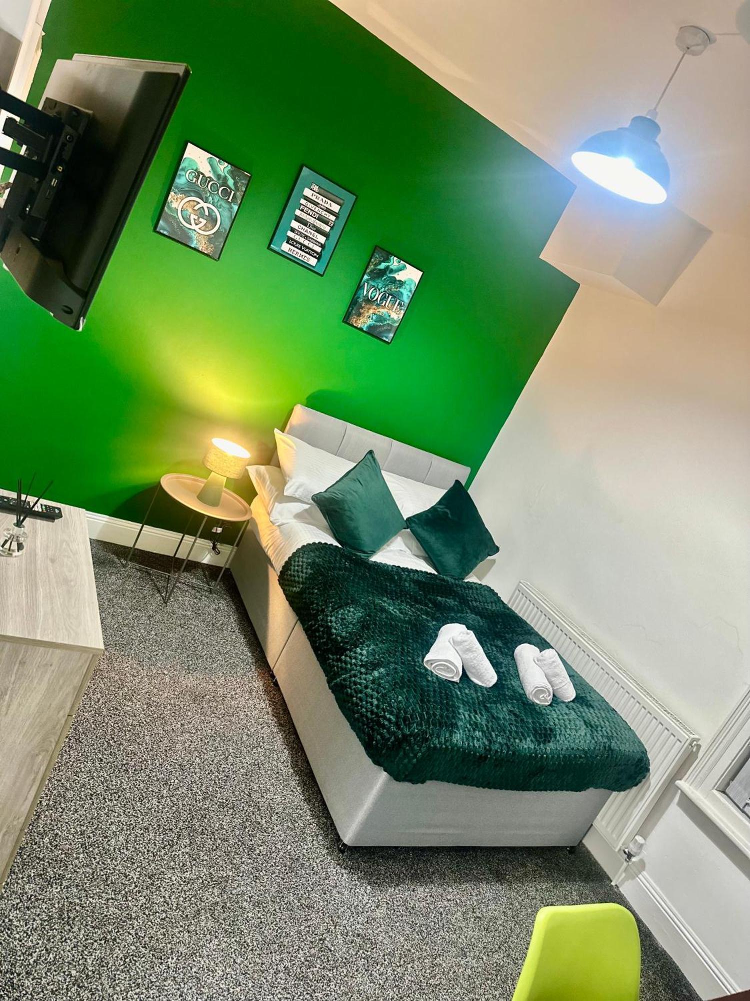 Gifford St Retreat 3Br Entire Home Мидлсбро Экстерьер фото